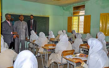 وزير التربية والتعليم ولاية الخرطوم يقرع جرس امتحانات الأساس